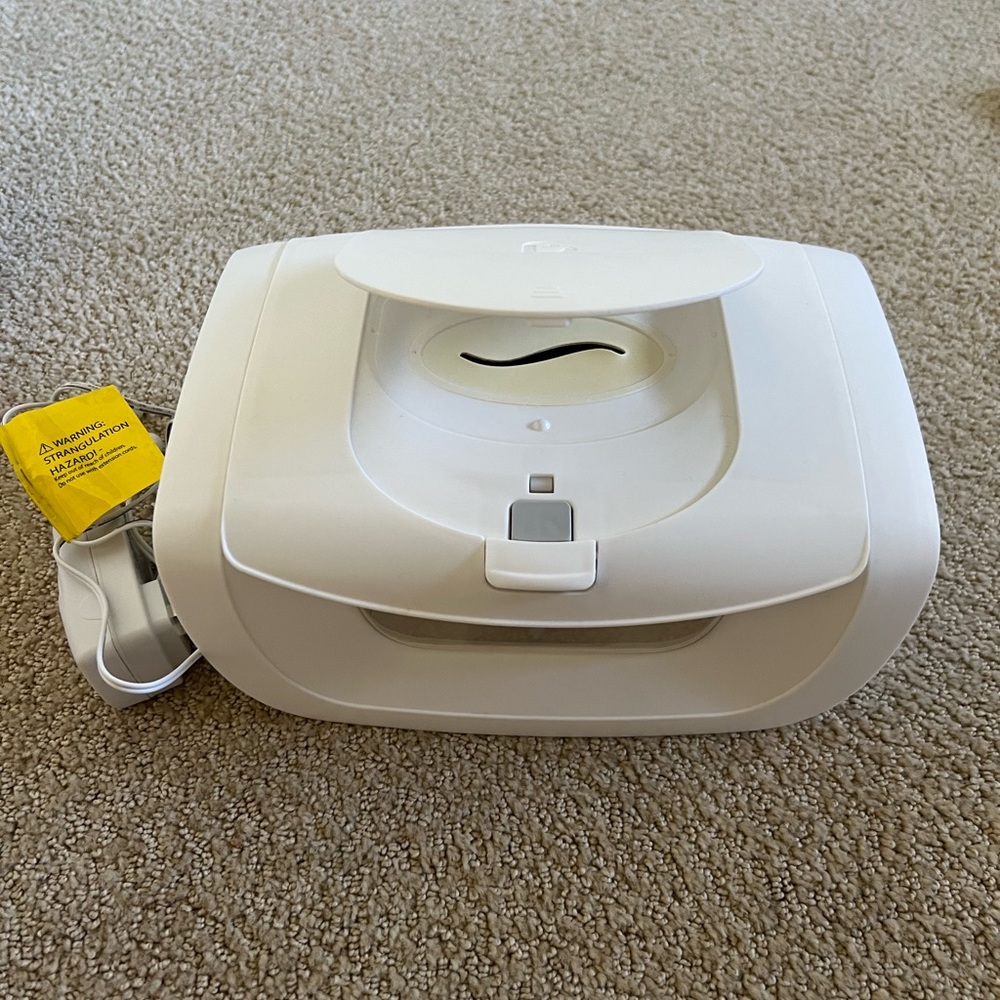 Munchkin mist wipes warmer